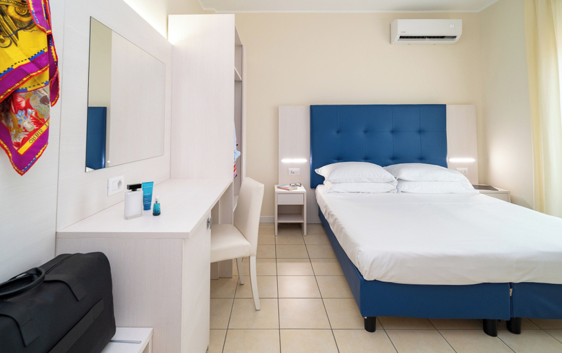 Bedroom 3, Hotel Riviera, Fermo
