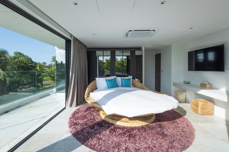 Room 5, The Lush Apartments & Suites, Takua Thung