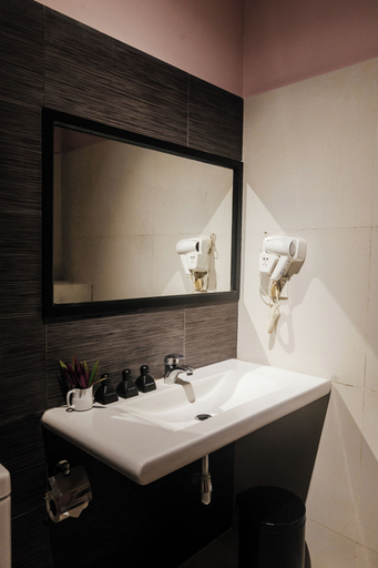 Bathroom 4, Resthouse Collective Salthouse Weligama, Weligama