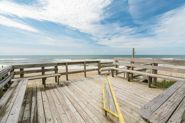 Beach 4, Oceans 6 4 Bedroom Condo by RedAwning, Carteret