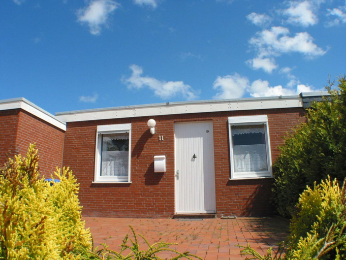 Exterior, Bungalow in Strandnaehe, Dornumersiel, Aurich
