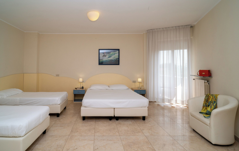 Bedroom 3, Hotel Riviera, Fermo