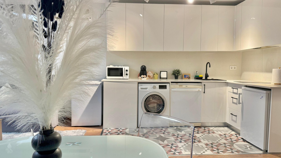 Private kitchen 2, Duplex Naffah Apartments E C 107, Madrid