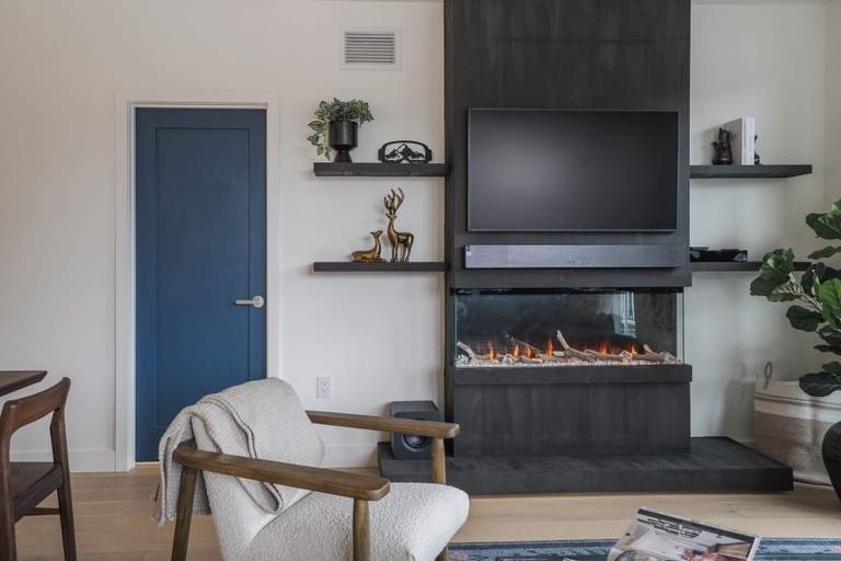Interior 5, The Big Lohbow-Ski Haus, Columbia-Shuswap