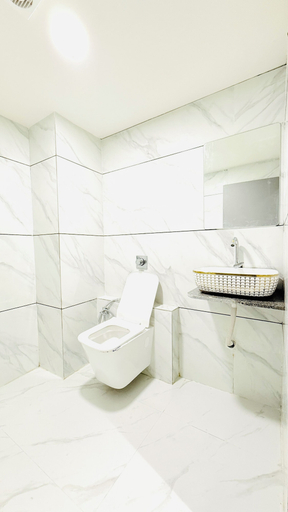 Bathroom 5, Hotel Maple Town, Ahmadabad