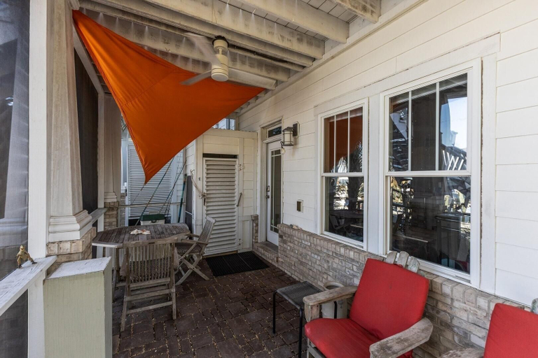 Outdoor dining 2, Bridgeview On Broad 1 Bedroom Home by RedAwning, Carteret