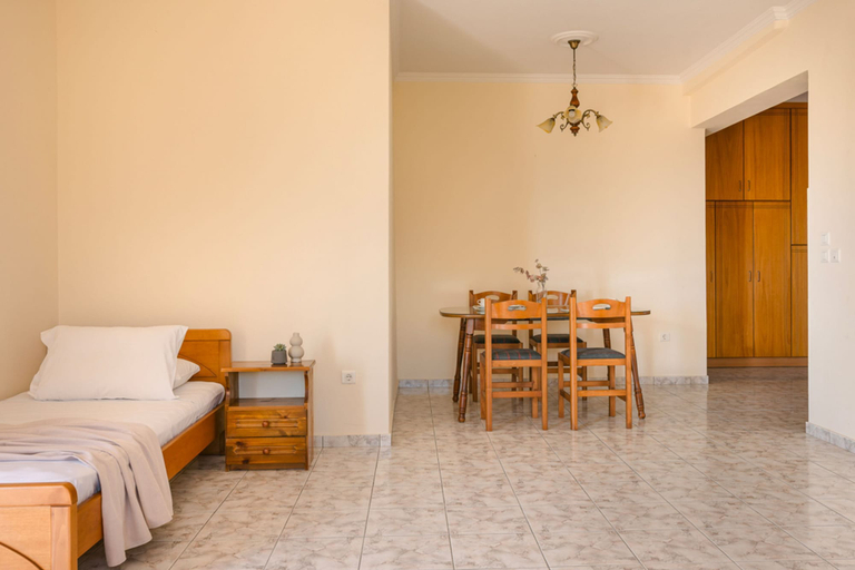 Room 4, Kallithea Studios & Apartments, Ionian Islands