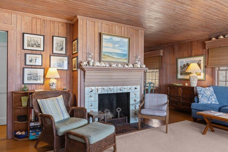 Interior, Sutton Cottage 5 Bedroom Home, Carteret