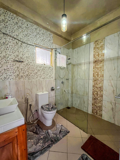 Bathroom 2, Medalin Lake Gregory, Nuwara Eliya