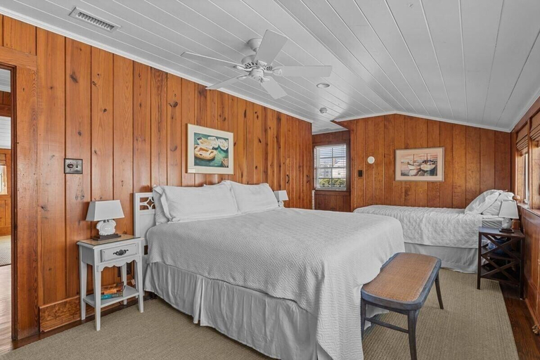 Room 4, Sunset Shores 5 Bedroom Home, Carteret