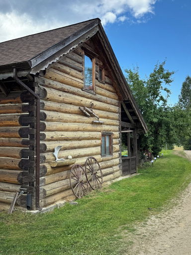 Exterior 5, Nakiska Bear Ranch, Thompson-Nicola