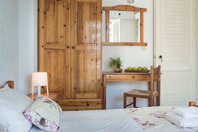 Bedroom 3, Sunset Beach Apartments, Ionian Islands