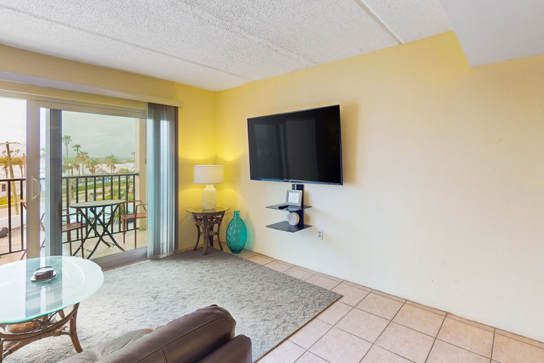 Interior 2, Twenty-six Twenty-six 406 - Bright Delight, Volusia