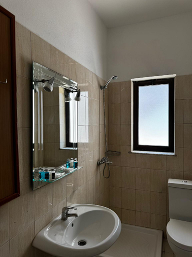 Bathroom 5, Sorrente Hotel, Durrësit