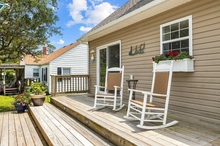 Terrace/patio 2, High Tider 3 Bedroom Home by RedAwning, Carteret