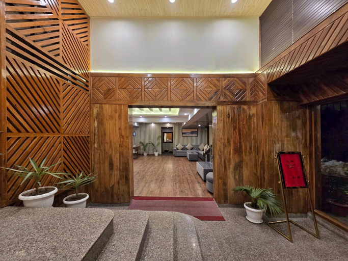 Entrance 4, Shimla Golf Resorts, Shimla