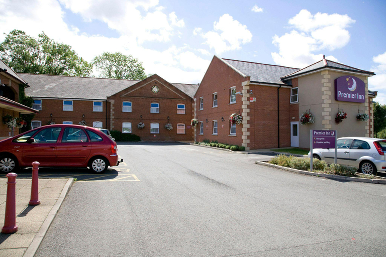 Exterior & Views 4, Premier Inn Kettering, Northamptonshire
