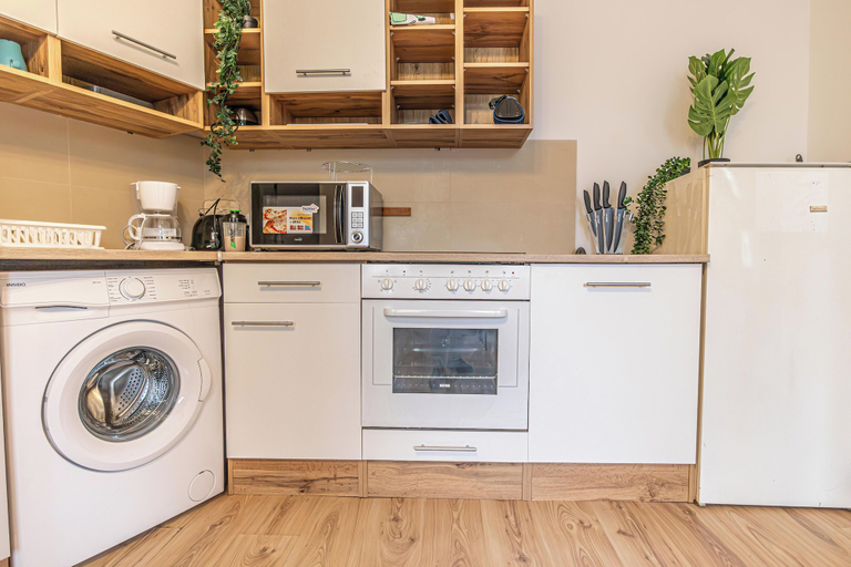 Private kitchen 5, Cozy Apartment with Prater Access, Wien