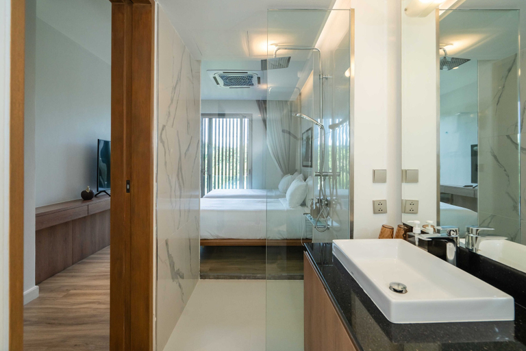 Bathroom 5, Sea Theatre Kata by ROI, Phuket Island