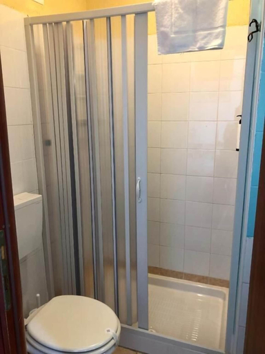 Bathroom 5, Silton's Room, Rome