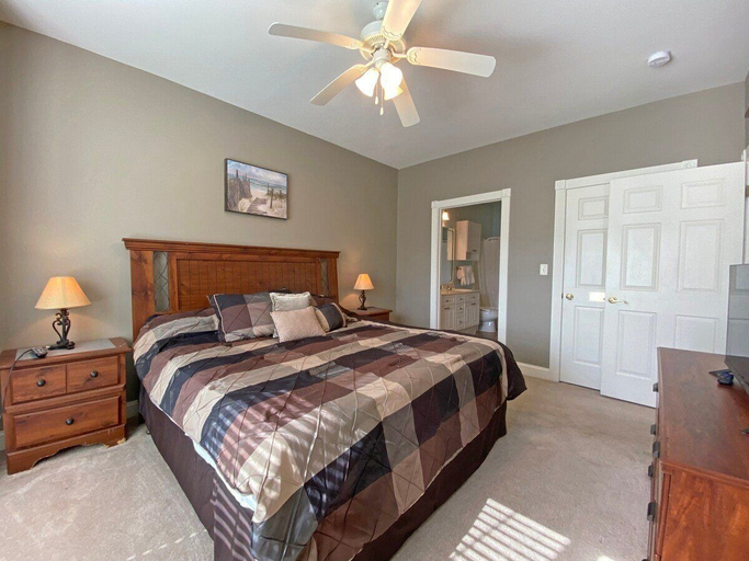 Others 2, Magnolia Pointe Luster Leaf 4847-101, Horry