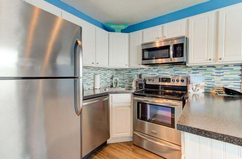 Private kitchen 4, 0310 Seaside Serenity 1 Bedroom Condo, New Hanover