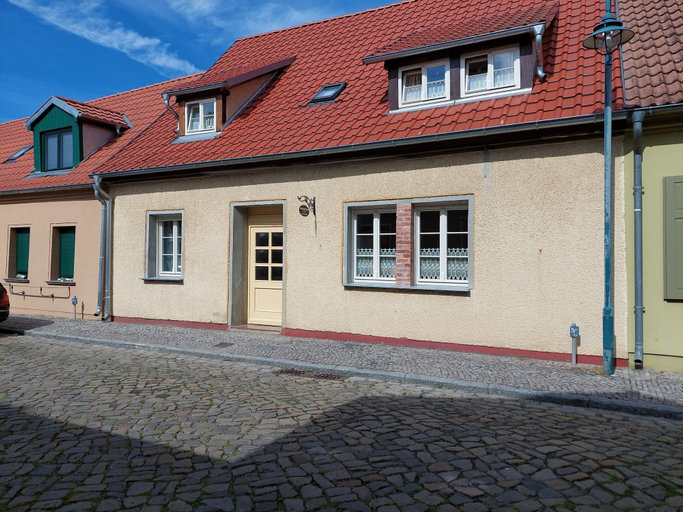 Primary image
