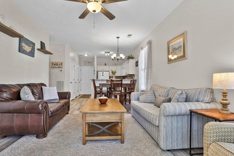 Primary image, River Oaks 57B, Horry