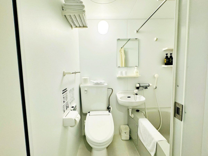 Bathroom 5, Bande Hotel Osaka, Osaka