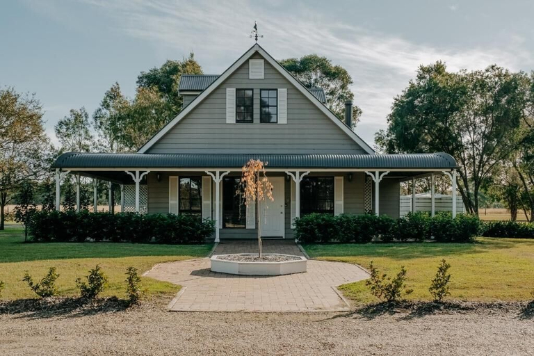 Exterior & Views 2, Emma's Cottage Vineyard, Cessnock