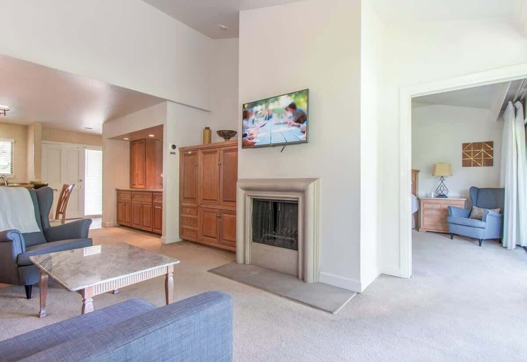 Interior 2, Luxury Napa Condo Golf Views & Prime Location, Napa