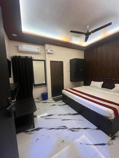 Room 3, Hotel Shivmanglam, Varanasi
