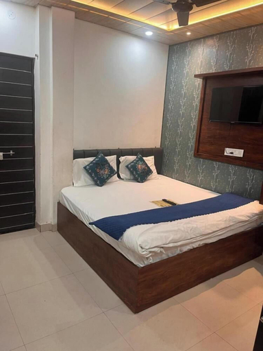 Room 3, Ganga View Shree Ishan Dev Inn, Varanasi