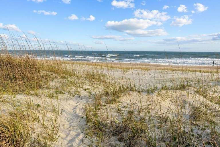 Beach 5, Sutton Cottage 5 Bedroom Home, Carteret