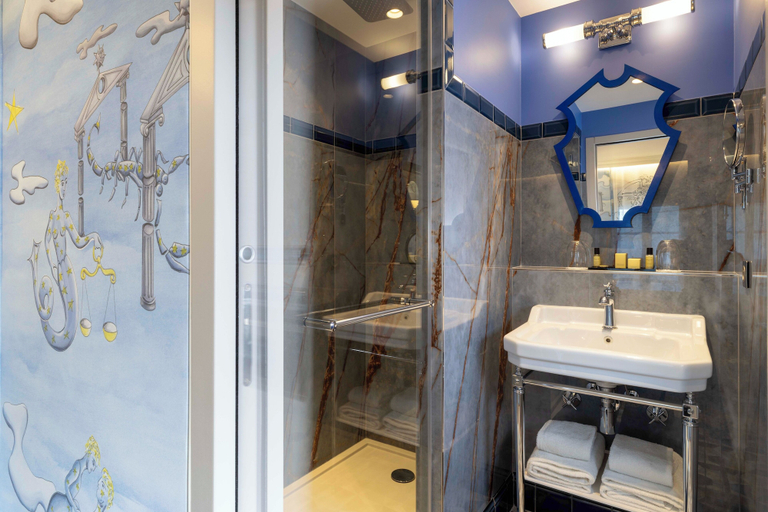 Bathroom 5, Hôtel Le Magnifique (Ex Hôtel Le M Paris), Paris