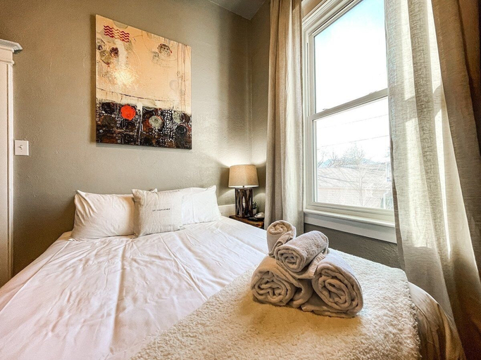 Interior 5, 214 N 20th, El Paso