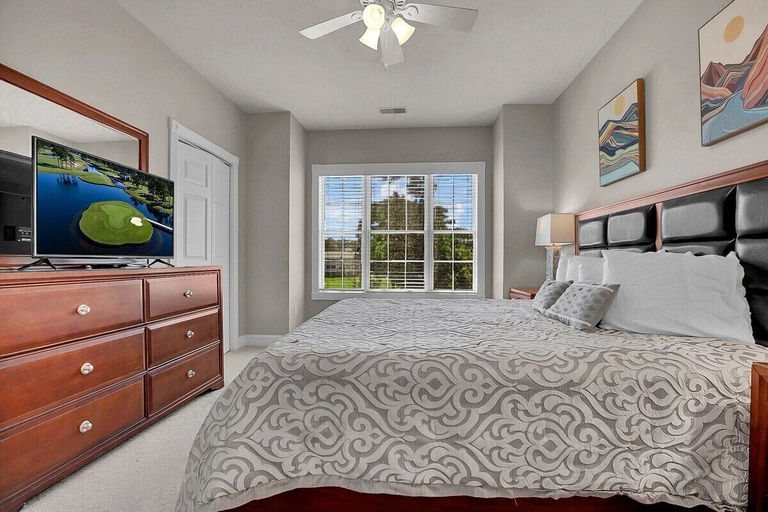 Interior 5, Magnolia Pointe Luster Leaf 4890-301, Horry