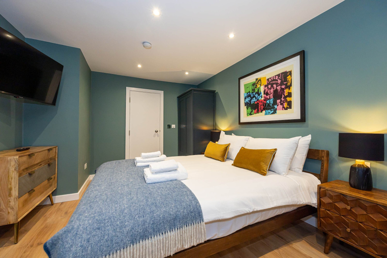 Room 1, Host Stay Canning Quarter IV, Sefton