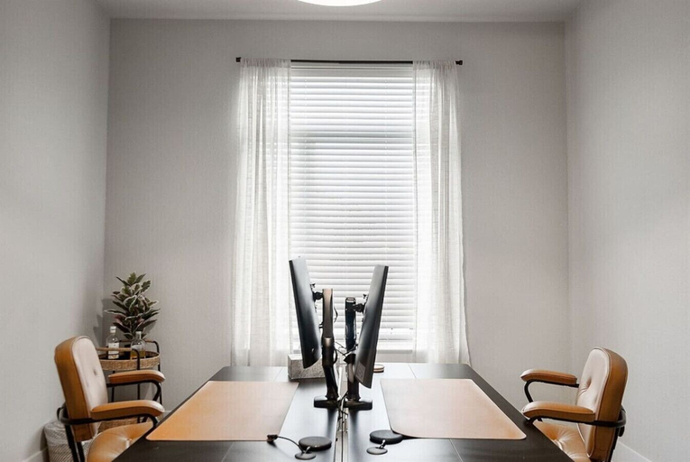 Interior 4, Modern and lux 4B House With Office, 20 min to DT, Travis