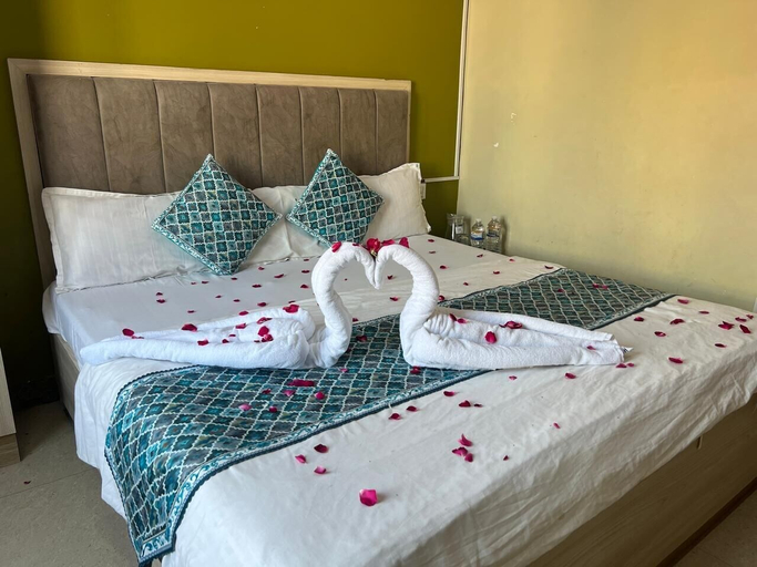 Room 2, Shri Hari Kripa Residency, Varanasi