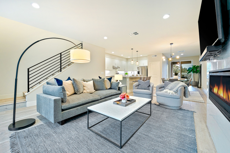 Primary image, 343 Oak Avenue, San Diego