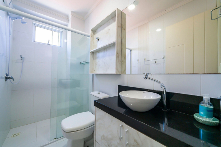 Bathroom 5, Apartamento 2 quartos vista mar Bombas, Bombinhas
