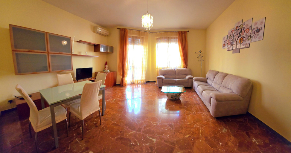 Living area 2, San Francesco Apartment, Rome
