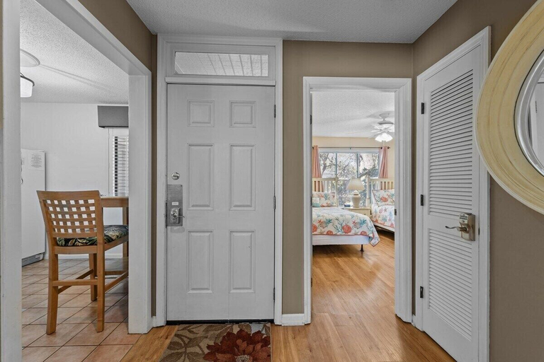 Interior 4, Windsor Court 11C, Horry