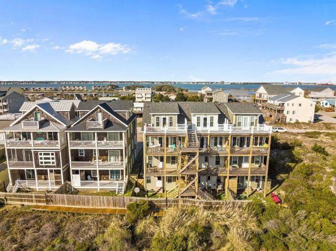 Exterior 5, Atlantic Blue 4 Bedroom Townhouse by RedAwning, Carteret