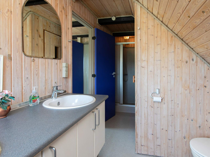 Bathroom 3, 4 Star Holiday Home in Blokhus, Jammerbugt