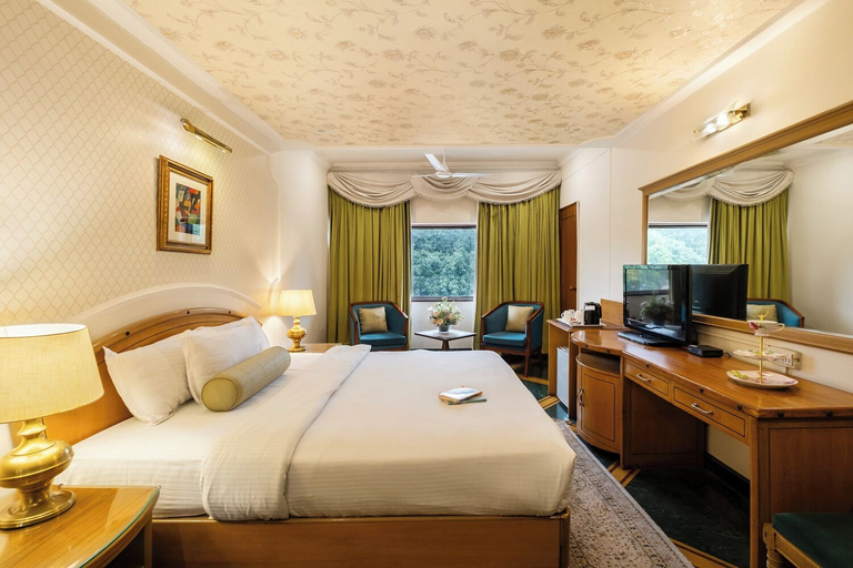 Bedroom 1, Hotel Kwality Regency, Chandigarh