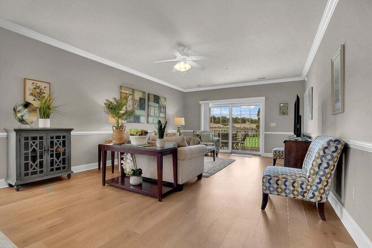 Interior 4, Magnolia Pointe Luster Leaf 4890-301, Horry