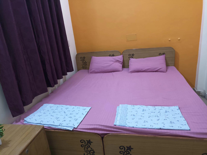 Bedroom 2, Anant paying Guest house, Faizabad