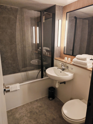 Bathroom 5, Campanile Lille Sud Douai Cuincy, Nord